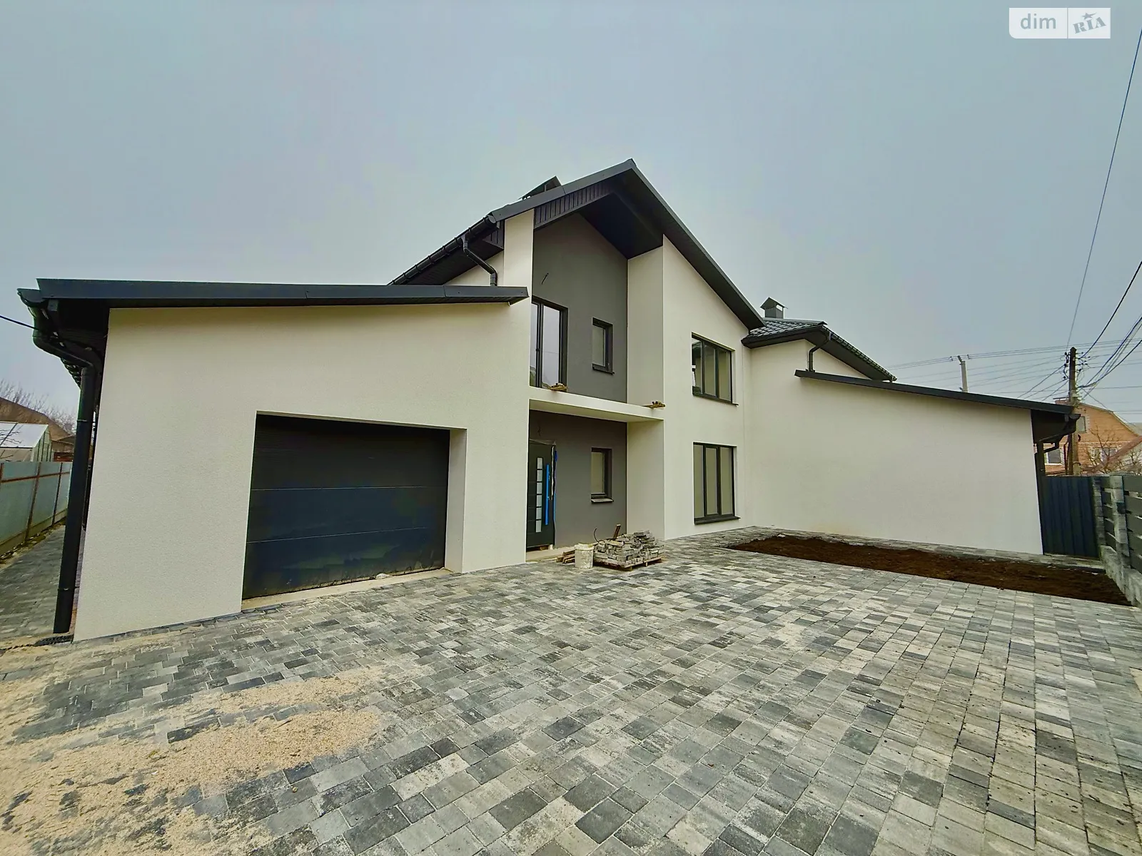 Продается дом на 2 этажа 192 кв. м с террасой, цена: 209000 $ - фото 1