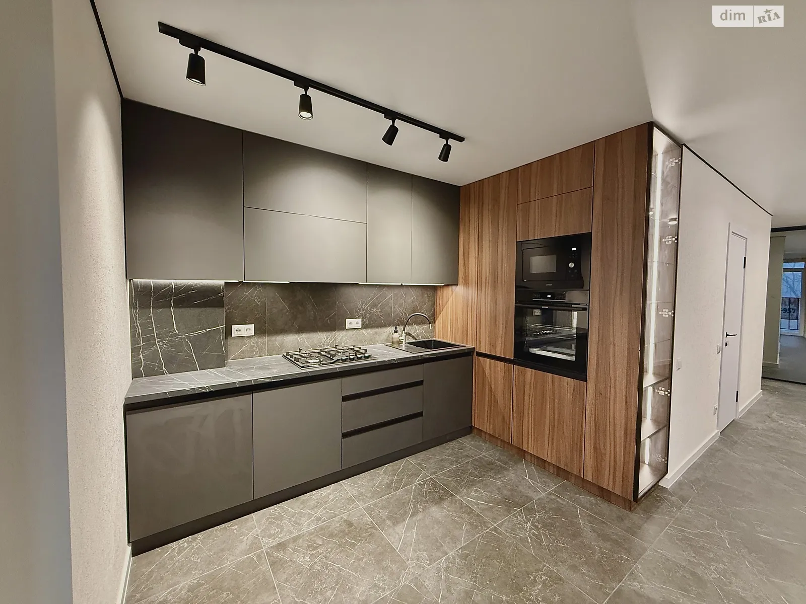 Продается 2-комнатная квартира 70 кв. м в Виннице, ул. Келецкая - фото 1