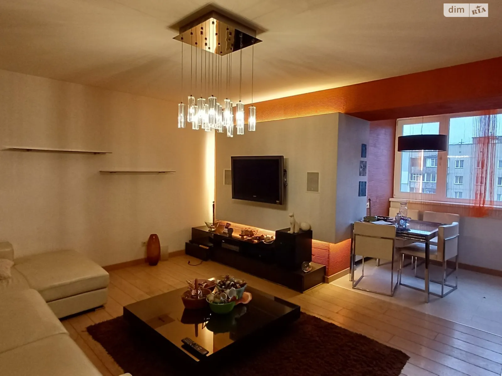 Продається 3-кімнатна квартира 88.5 кв. м у Чернігові, просп. Левка Лук'яненка(Рокоссовського), 70 - фото 1