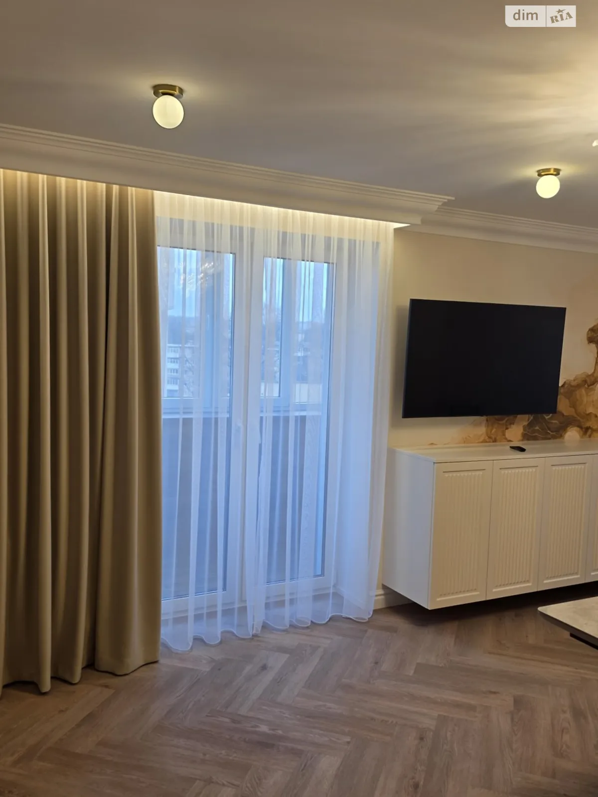 Продается 2-комнатная квартира 82 кв. м в Виннице, ул. Келецкая, 71 - фото 1