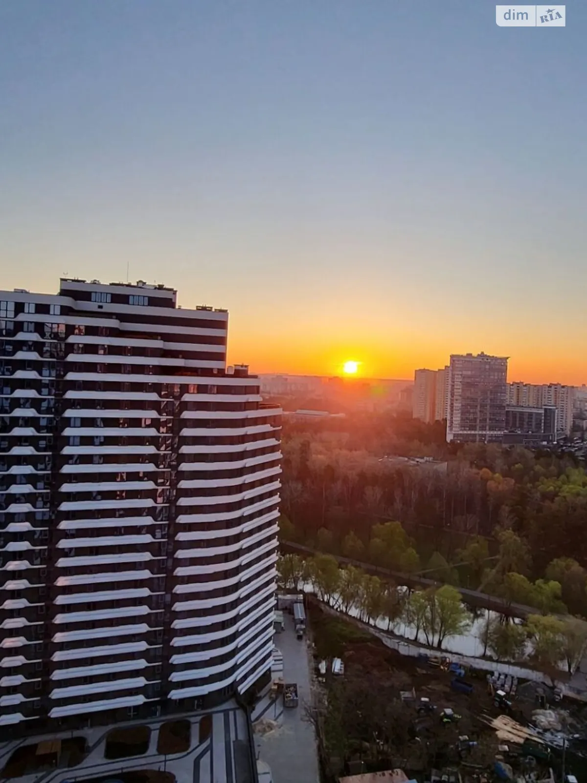 Продается 1-комнатная квартира 46.8 кв. м в Киеве, ул. Воскресенская, 2В - фото 1