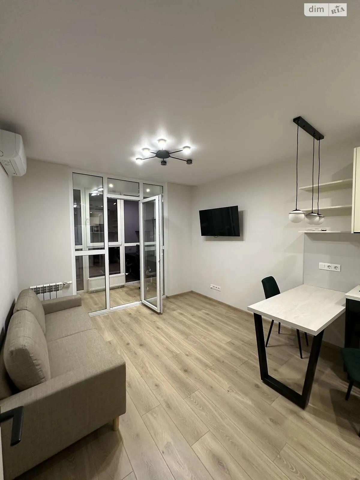 Сдается в аренду 1-комнатная квартира 44 кв. м в Киеве, ул. Воскресенская, 2В - фото 1