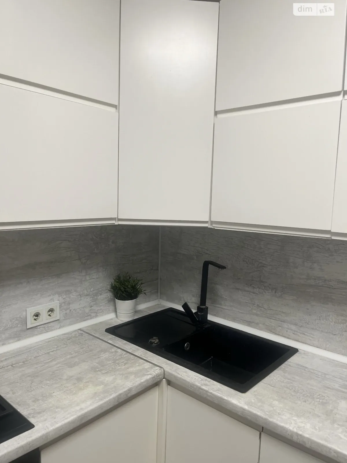 Продается 3-комнатная квартира 70.3 кв. м в Белой Церкви, пер. Институтский - фото 1