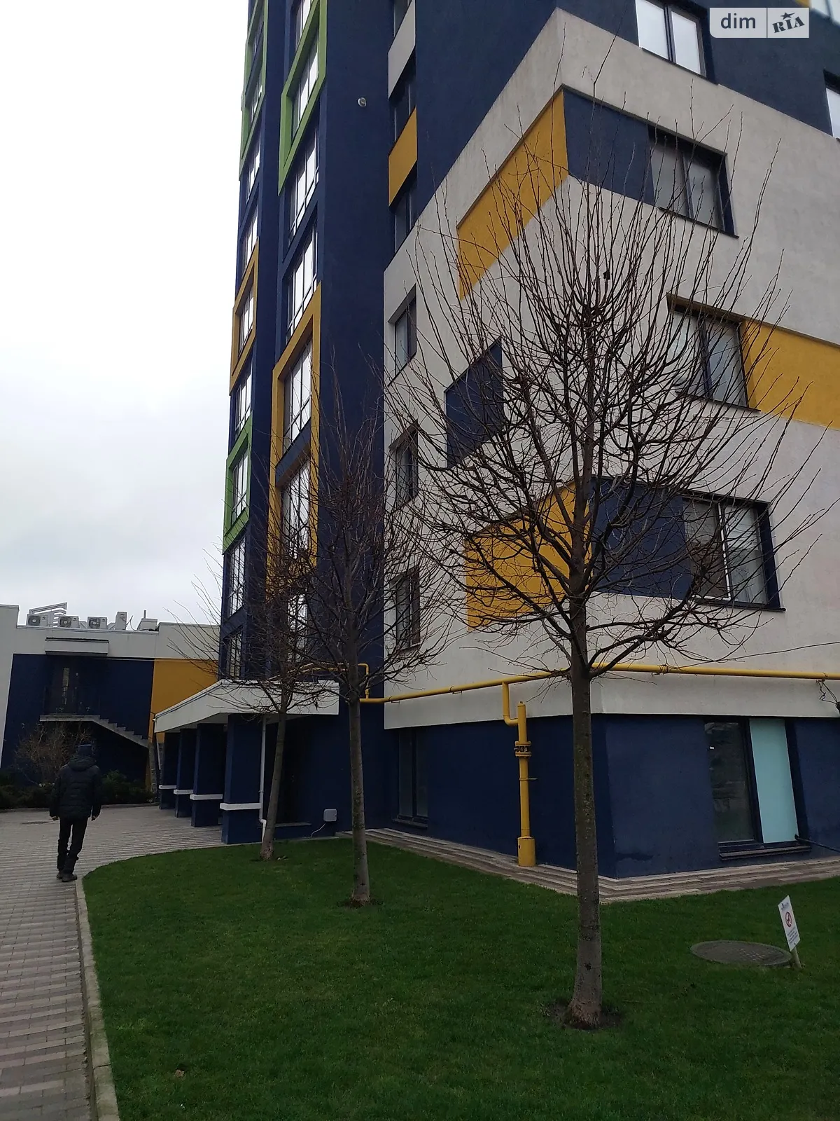 Продается 1-комнатная квартира 53.9 кв. м в Буче, бул. Леонида Бирюкова, 1 - фото 1