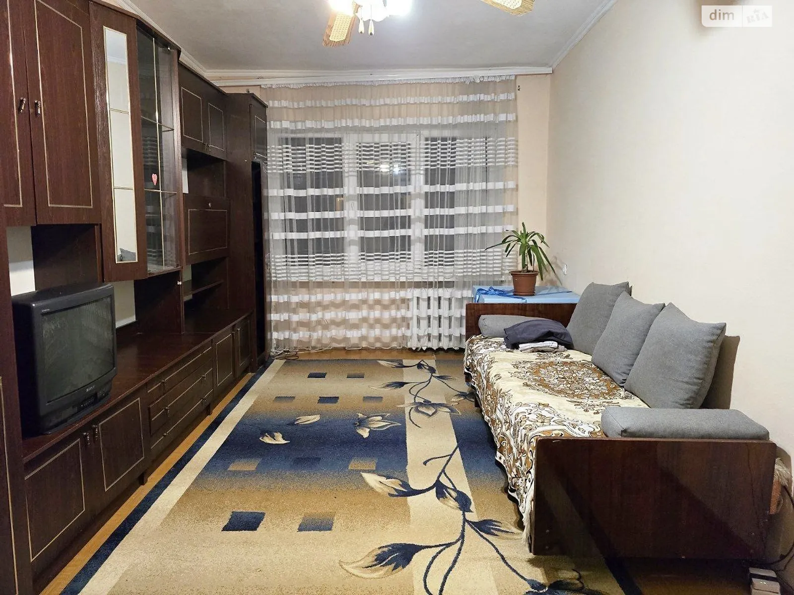 Сдается в аренду 3-комнатная квартира 58 кв. м в Черновцах, цена: 300 $ - фото 1