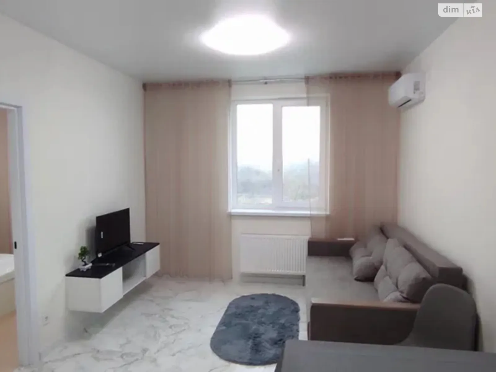 Продается 1-комнатная квартира 38 кв. м в Харькове, ул. Академика Барабашова, 14 - фото 1