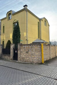 Продаж будинку, Івано-Франківськ, р‑н. Центр, Павлика М. вулиця, буд. 12