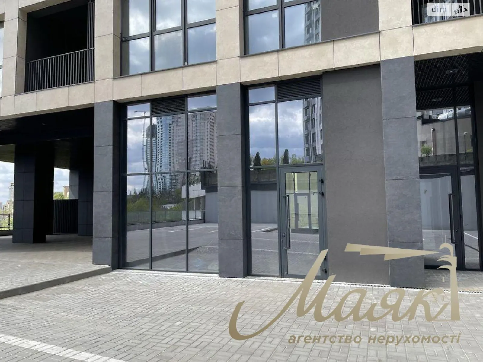 Здається в оренду приміщення вільного призначення 40 кв. м в 22-поверховій будівлі, цена: 700 $ - фото 1