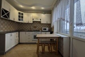 Довгострокова оренда квартири, Хмельницький, р‑н. Гречани, Романа Шухевича (Курчатова) вулиця, буд. 17