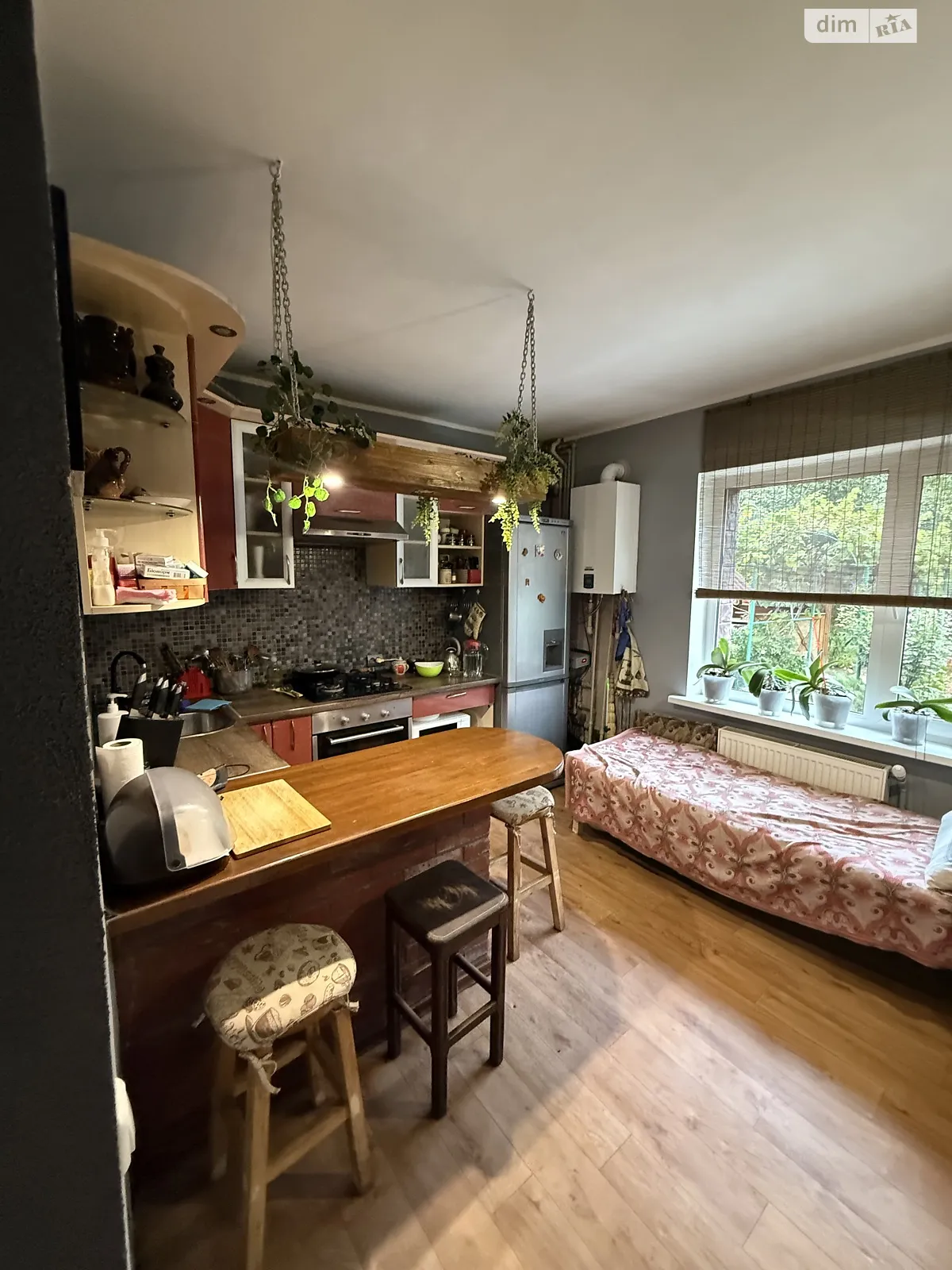 Продается дом на 2 этажа 242 кв. м с баней/сауной, цена: 105000 $ - фото 1