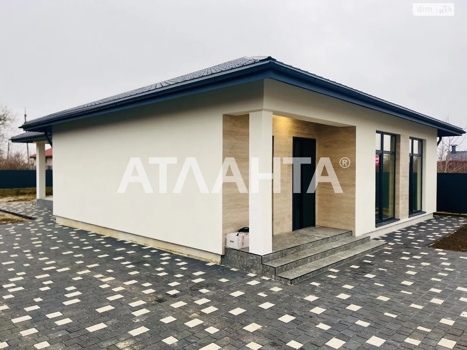 Продается одноэтажный дом 128 кв. м с гаражом, цена: 120000 $ - фото 1