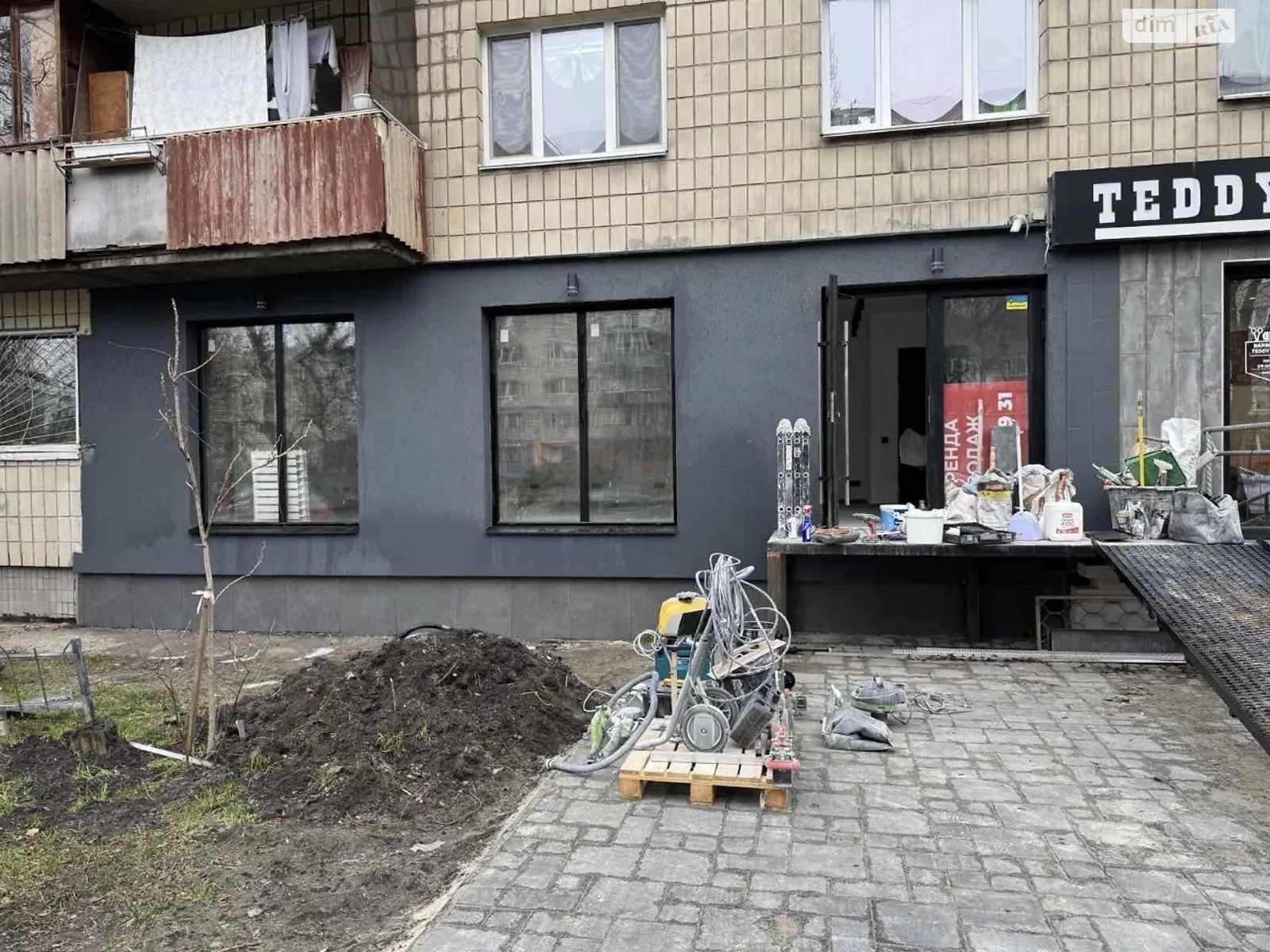 Продается помещения свободного назначения 45 кв. м в 8-этажном здании, цена: 160000 $ - фото 1