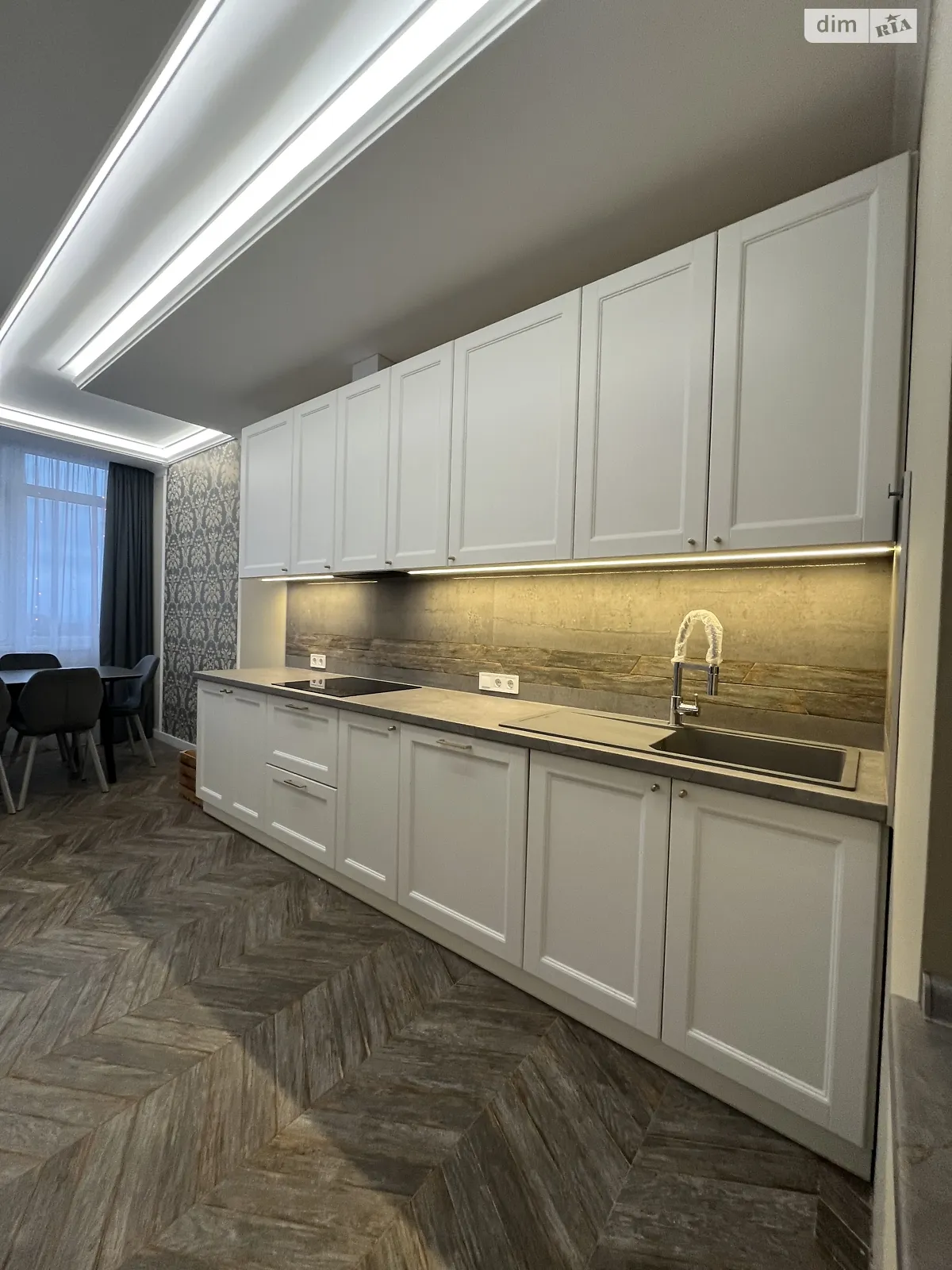 Продается 2-комнатная квартира 97 кв. м в Одессе - фото 1