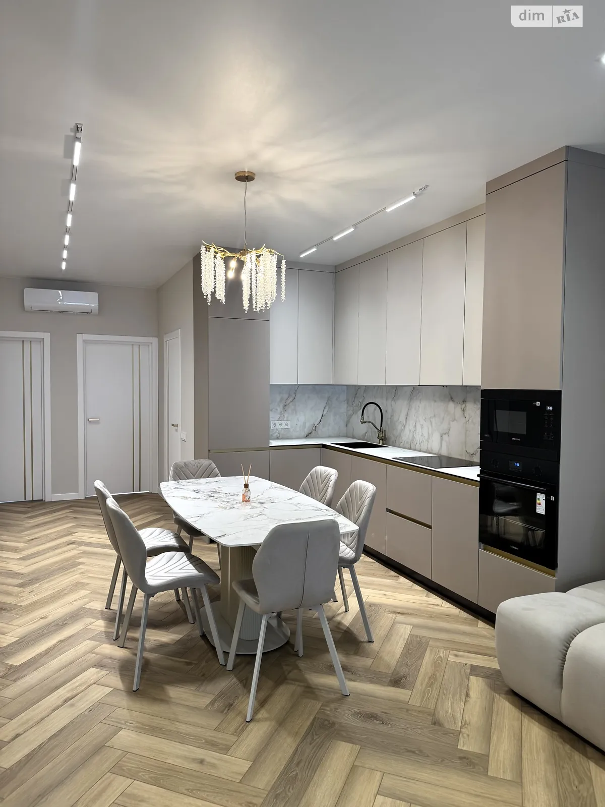 мас. Макарова Ювилейный Ровно, цена: 145000 $ - фото 1