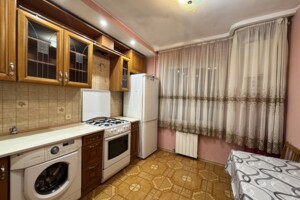 Довгострокова оренда квартири, Хмельницький, р‑н. Південно-Західний, Тернопільська вулиця, буд. 28