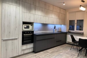 Продаж квартири, Харків, р‑н. Піски, ст.м. Центральний ринок, Рогатинська Левада вулиця, буд. 18