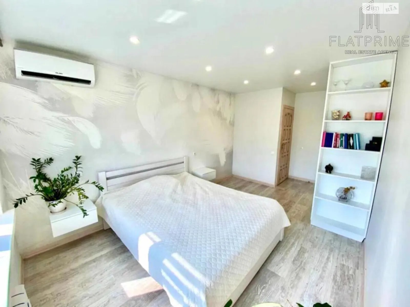 Продається 3-кімнатна квартира 67 кв. м у Києві, просп. Леся Курбаса(50-річчя Жовтня), 9 - фото 1