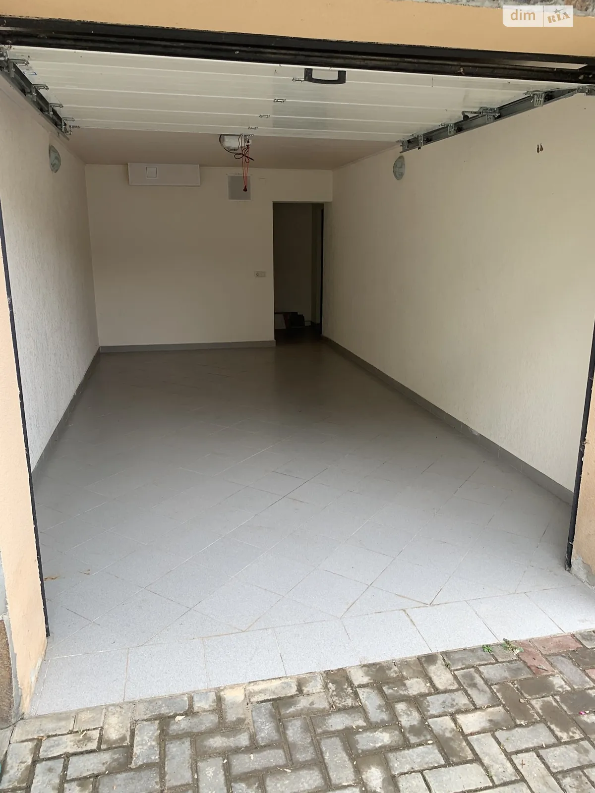 Сдается в аренду отдельно стоящий гараж под легковое авто на 21.4 кв. м, цена: 150 $ - фото 1