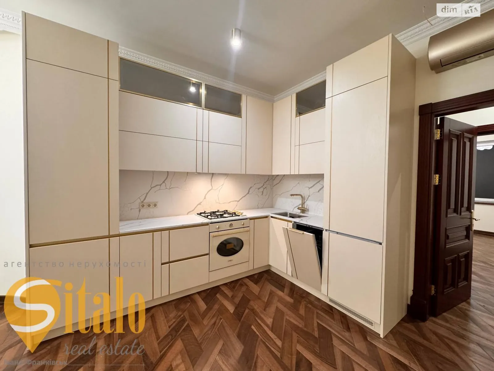 Продається будинок 3 поверховий 400 кв. м з мансардою, цена: 500000 $ - фото 1