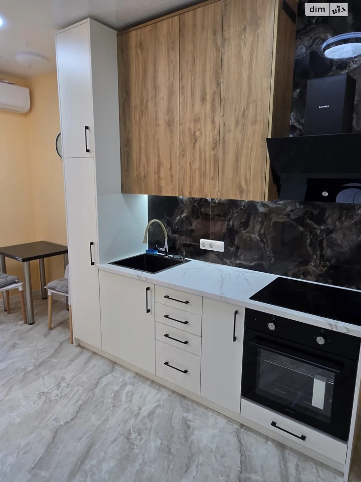 Продается 1-комнатная квартира 32 кв. м в Сваляве, ул. Физкультурная, 3 - фото 1