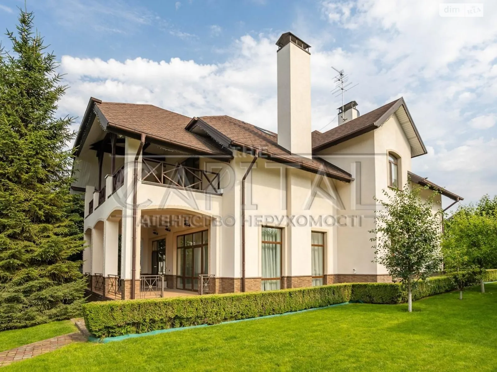 Сдается в аренду дом на 2 этажа 406.3 кв. м с гаражом, цена: 3200 € - фото 1