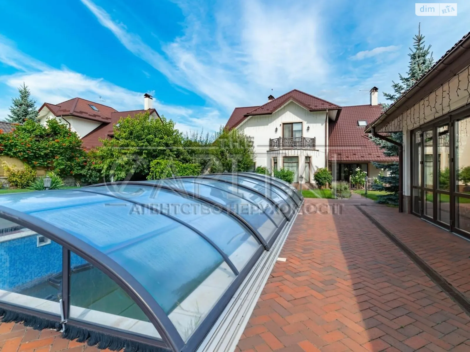 Продается дом на 2 этажа 334.2 кв. м с гаражом, цена: 750000 $ - фото 1