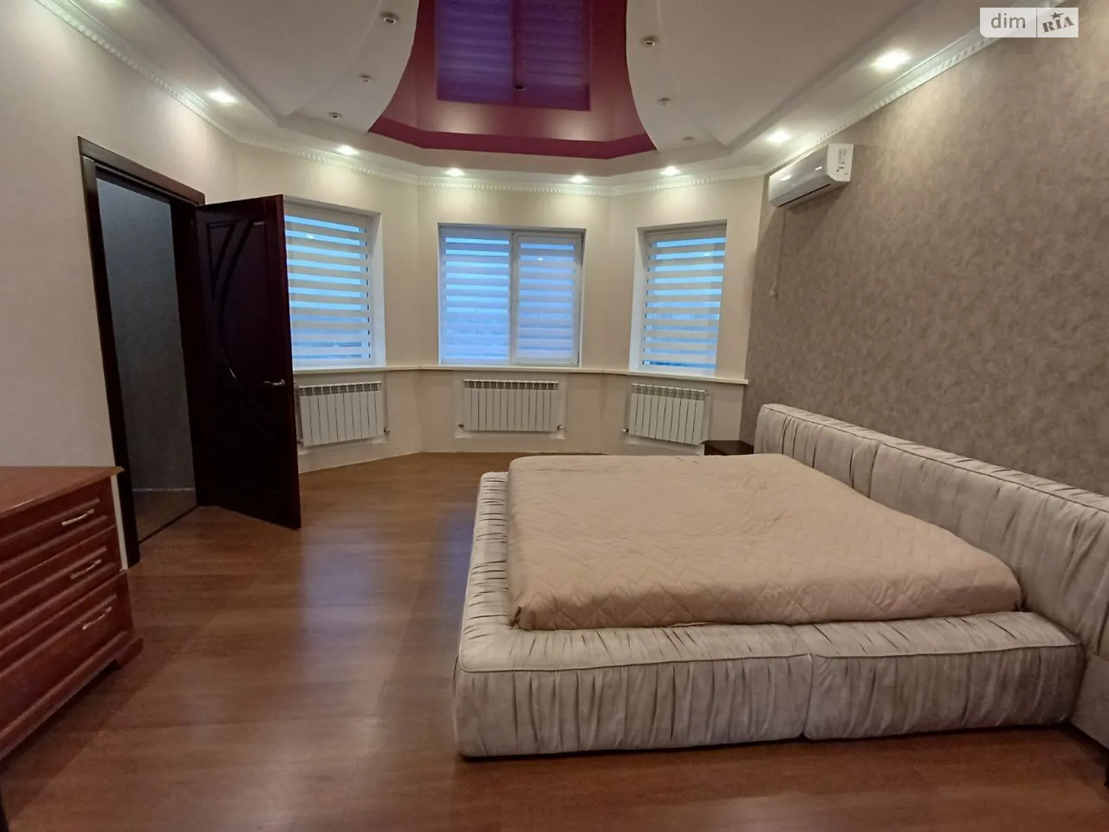Продается дом на 2 этажа 206 кв. м с подвалом, цена: 145000 $ - фото 1