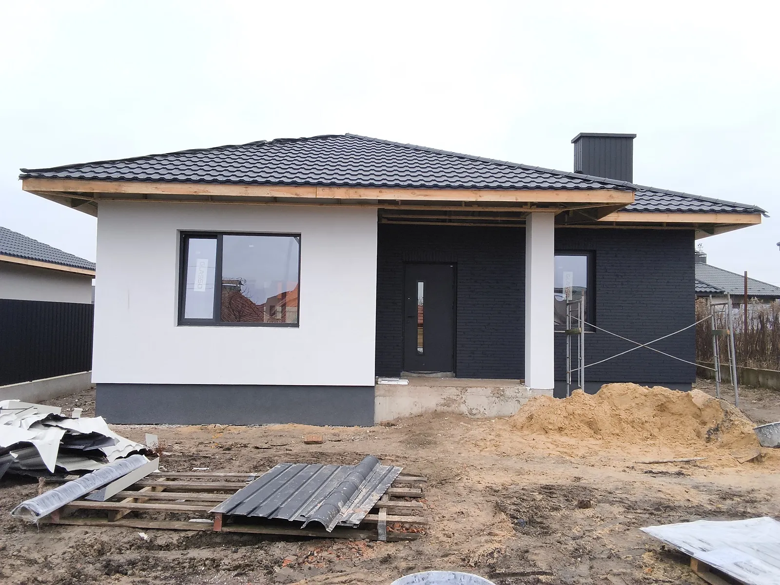 Продается одноэтажный дом 106 кв. м с садом, цена: 90000 $ - фото 1