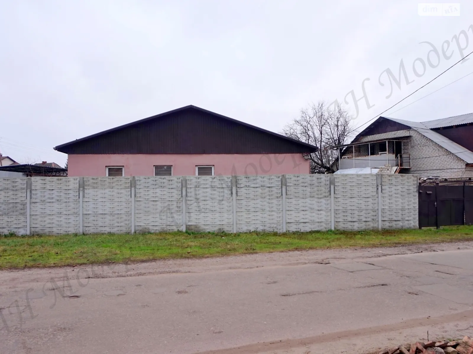 Продается одноэтажный дом 201.6 кв. м с камином, цена: 99000 $ - фото 1