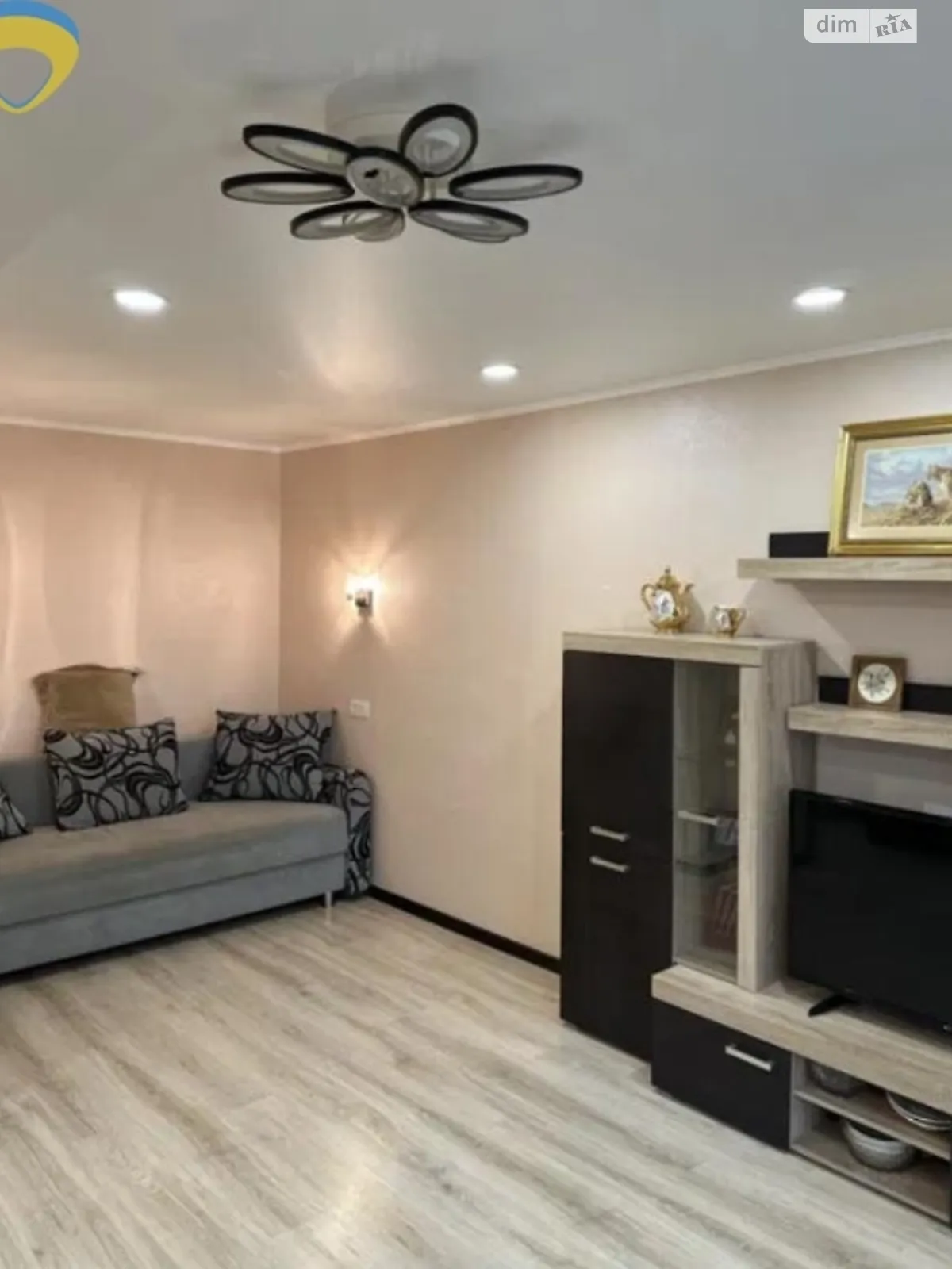 Продається 3-кімнатна квартира 56.7 кв. м у Одесі, просп. Князя Володимира Великого(Добровольського), 150 - фото 1