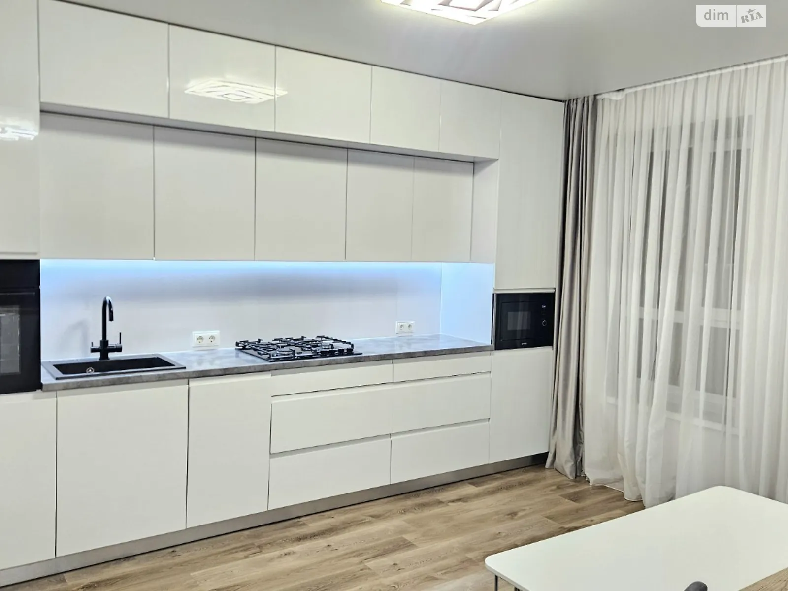 Сдается в аренду 1-комнатная квартира 44 кв. м в Хмельницком, цена: 15000 грн - фото 1