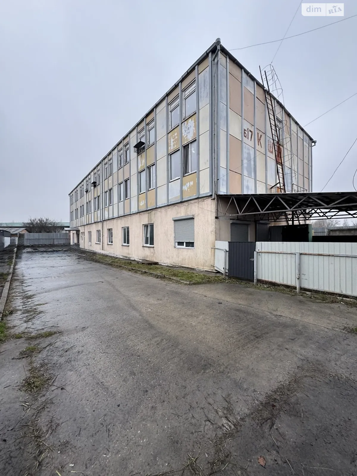 Продається приміщення вільного призначення 1050 кв. м в 3-поверховій будівлі, цена: 170000 $ - фото 1