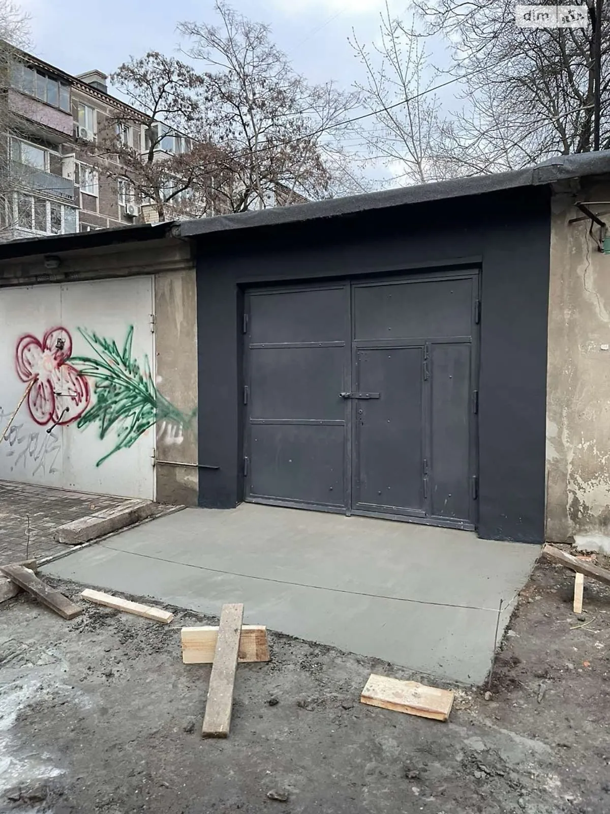 Продается отдельно стоящий гараж под легковое авто на 20.6 кв. м, цена: 10000 $ - фото 1