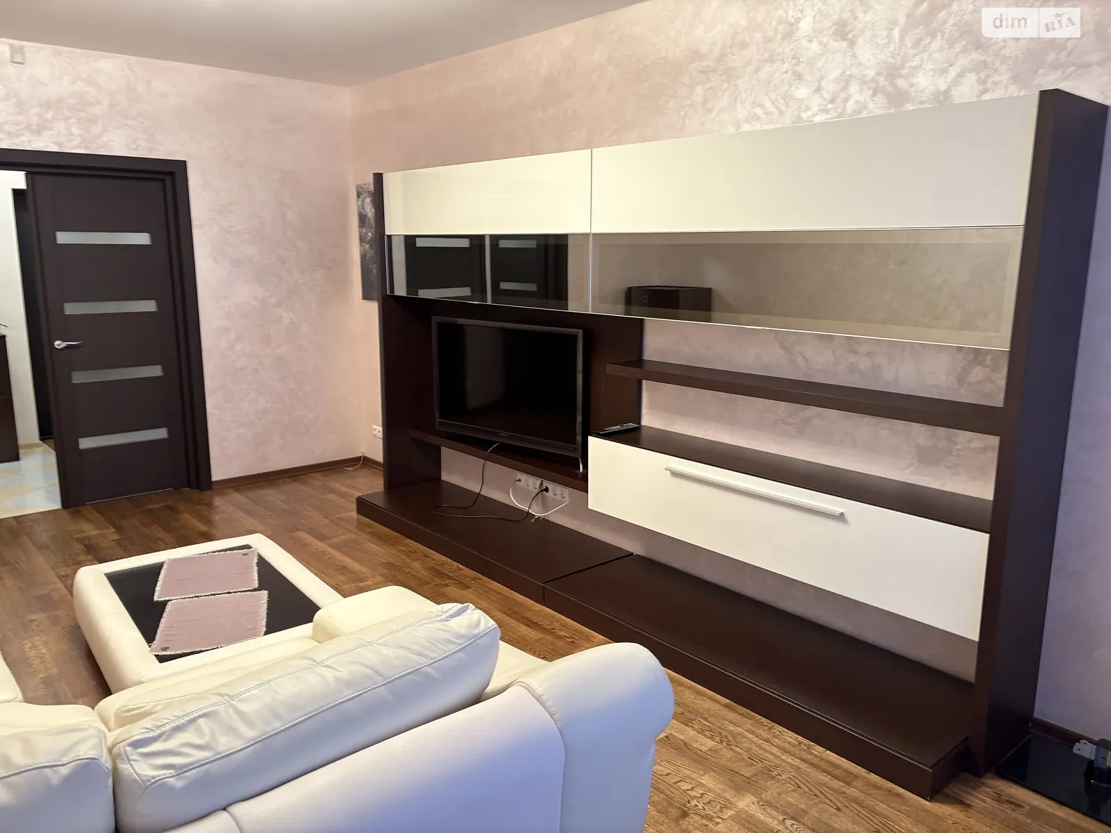 Сдается в аренду 2-комнатная квартира 82.1 кв. м в Киеве, ул. Срибнокильская, 1 корпус 1 - фото 1