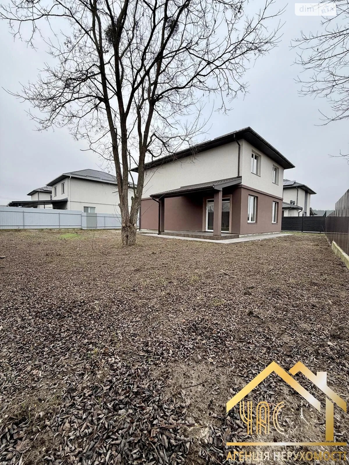 Продается дом на 2 этажа 140 кв. м с камином, цена: 130000 $ - фото 1