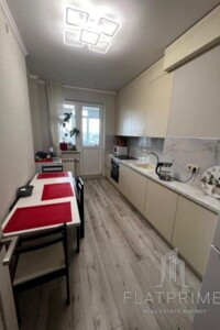 Продаж квартири, Київ, р‑н. Мінський Масив, Юрія Кондратюка вулиця, буд. 7