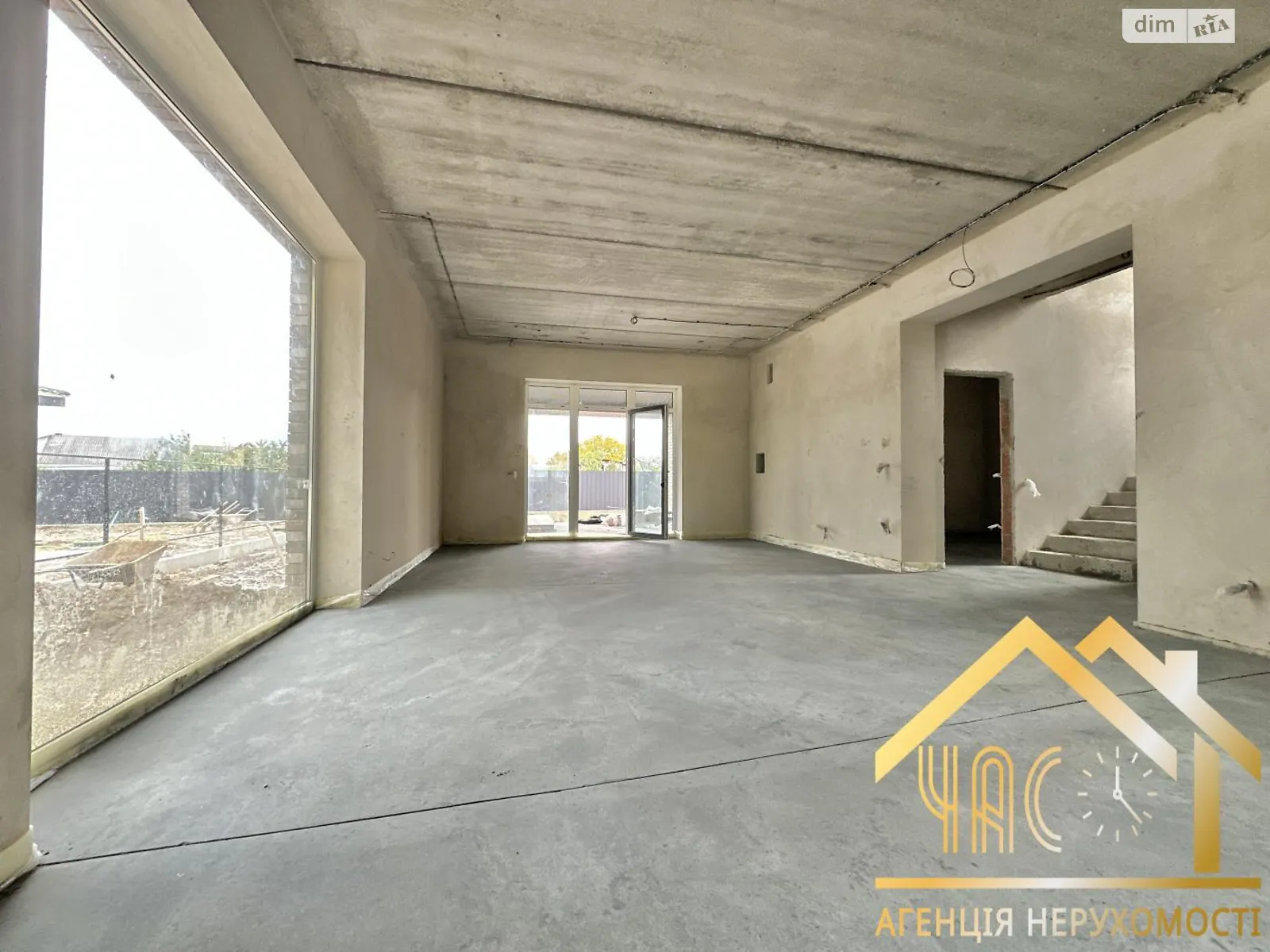 Продается дом на 2 этажа 185 кв. м с гаражом, цена: 290000 $ - фото 1