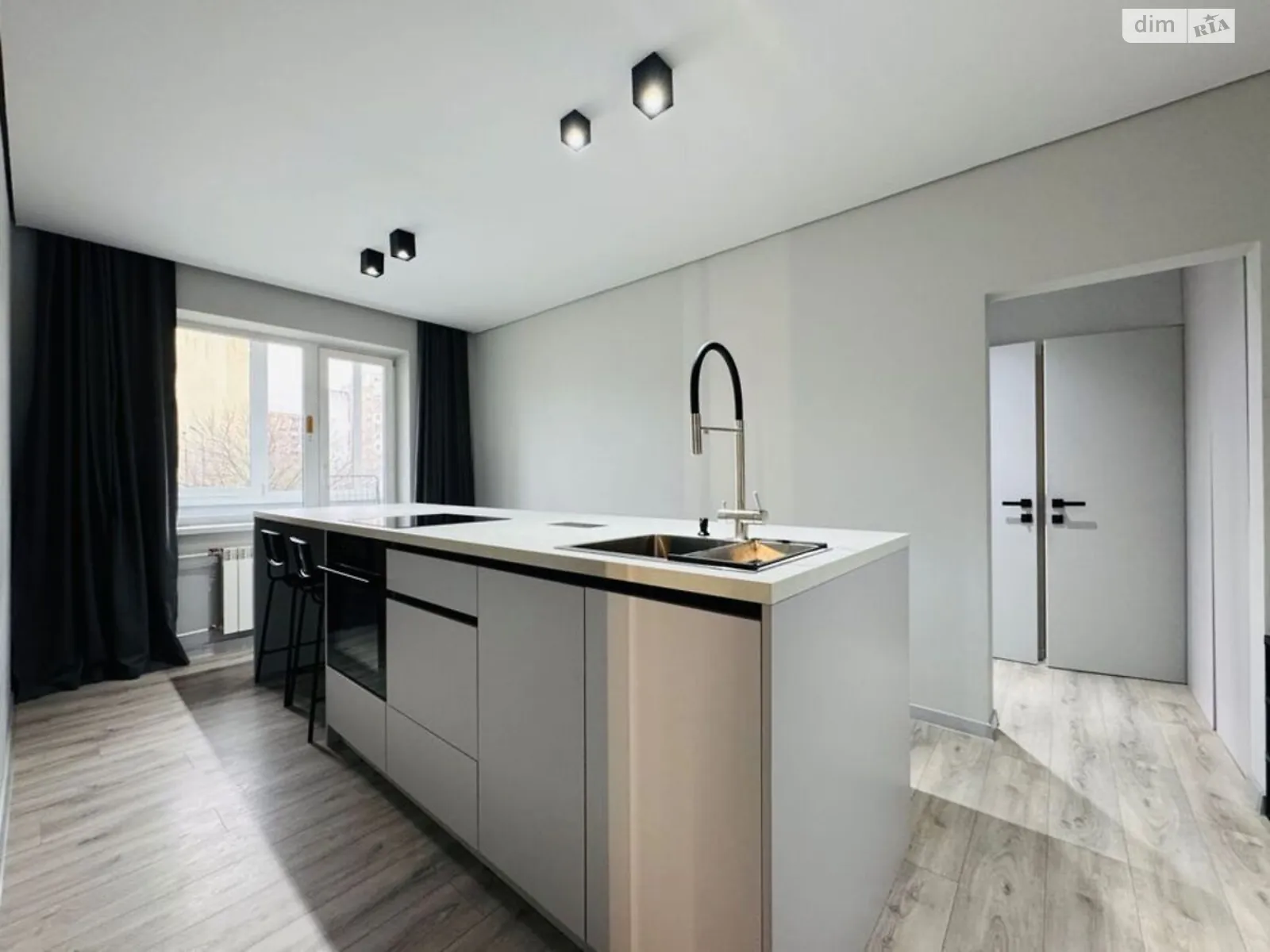 Продается 2-комнатная квартира 51 кв. м в Киеве, ул. Братства тарасовцев(Декабристов), 5 - фото 1