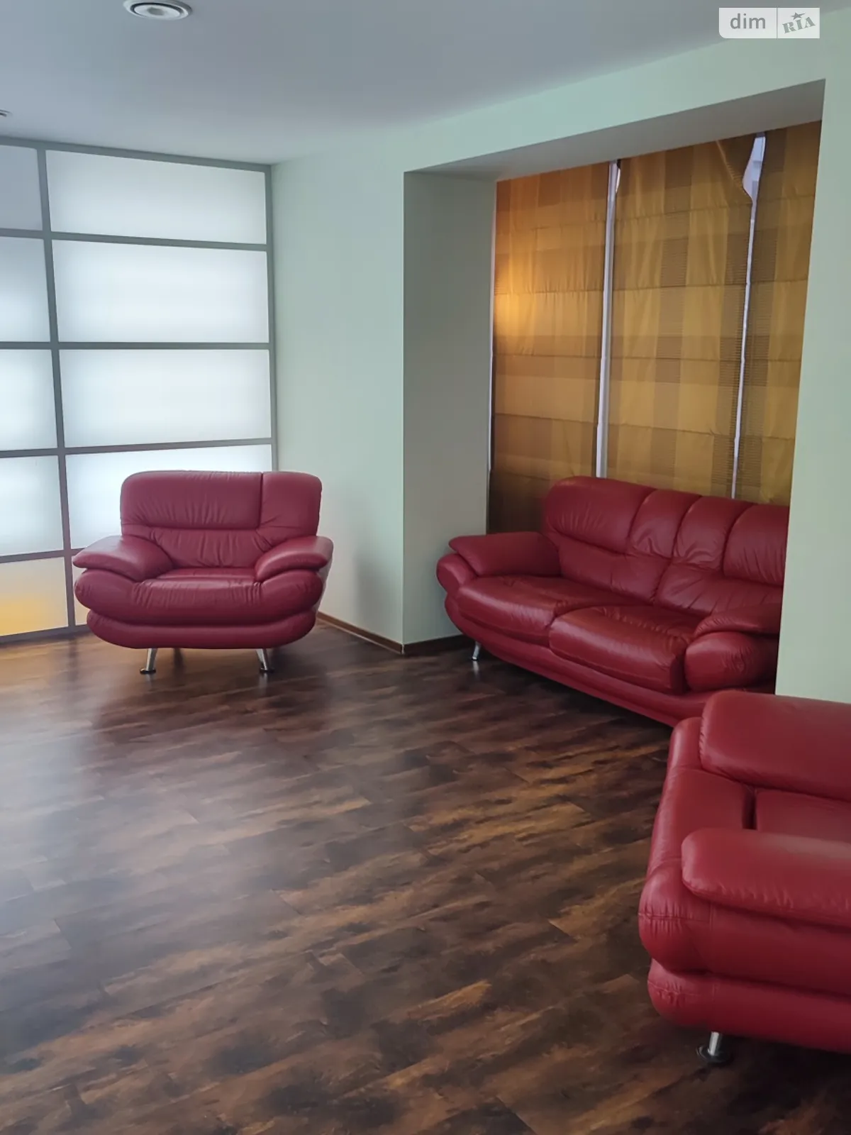 Сдается в аренду 3-комнатная квартира 108.4 кв. м в Хмельницком, ул. Заречанская, 22/3 - фото 1