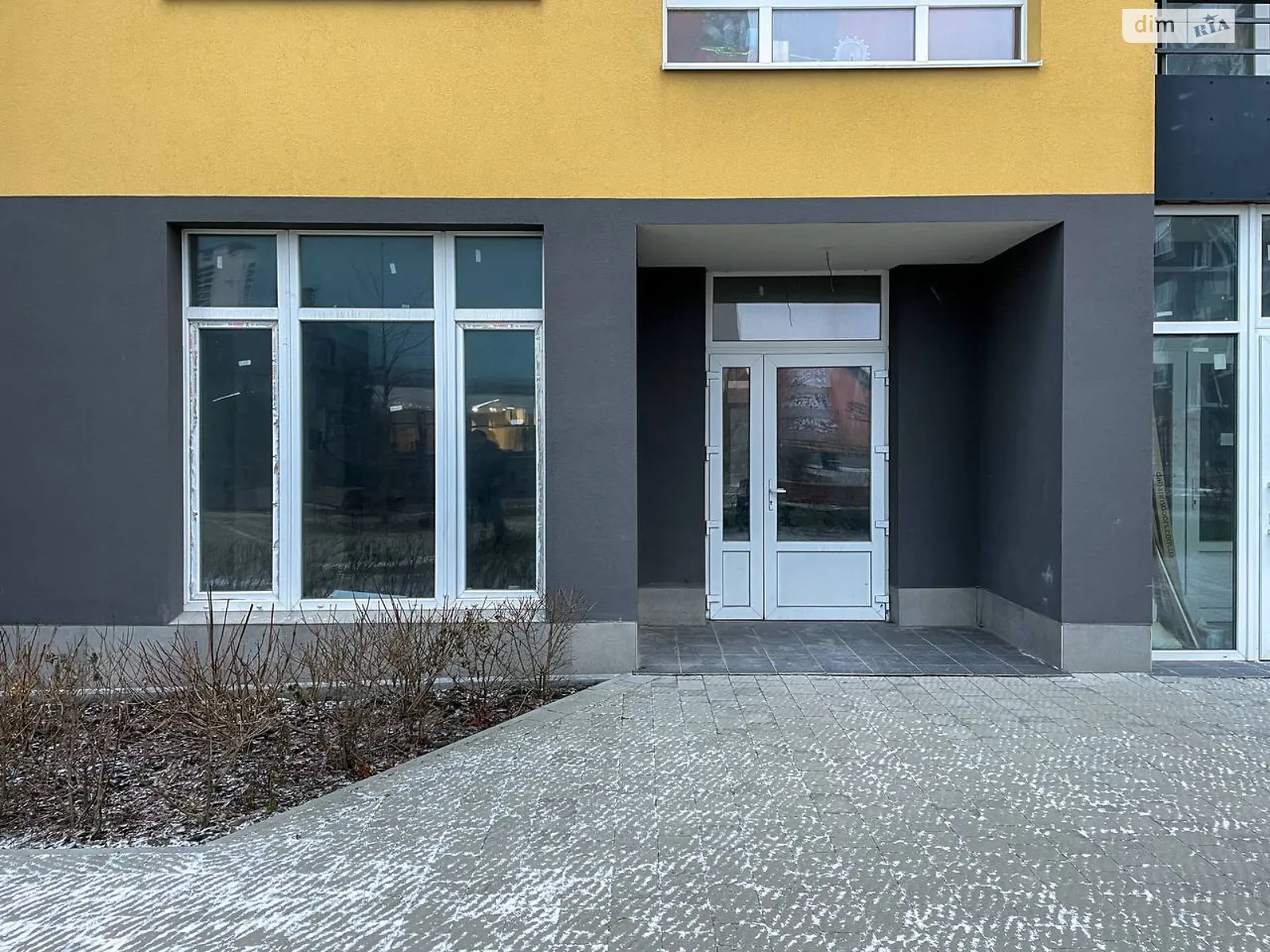 Сдается в аренду помещения свободного назначения 75 кв. м в 10-этажном здании, цена: 600 $ - фото 1