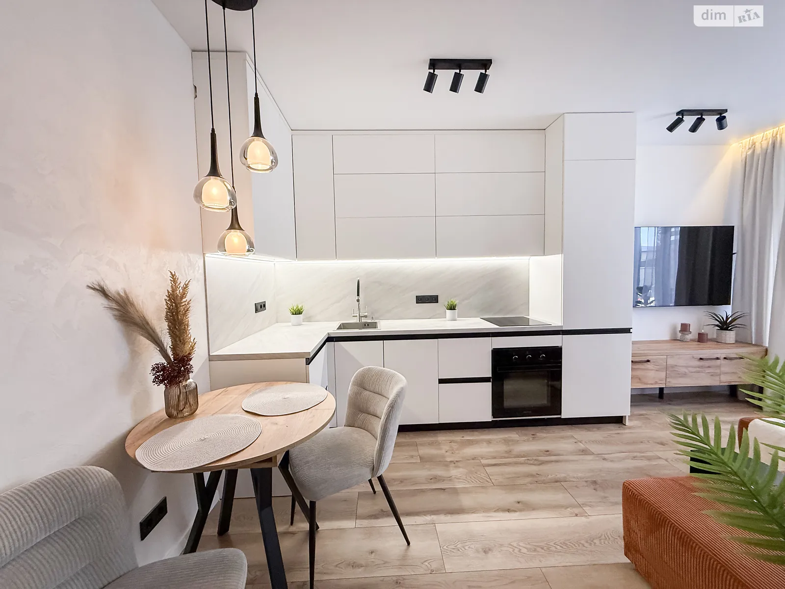 ул. Покровская(Советская), 2А Гатное ЖК Родной - фото 1