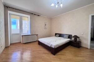 Долгосрочная аренда квартиры, Киев, р‑н. Первомайский Массив, Волынская улица, дом 10