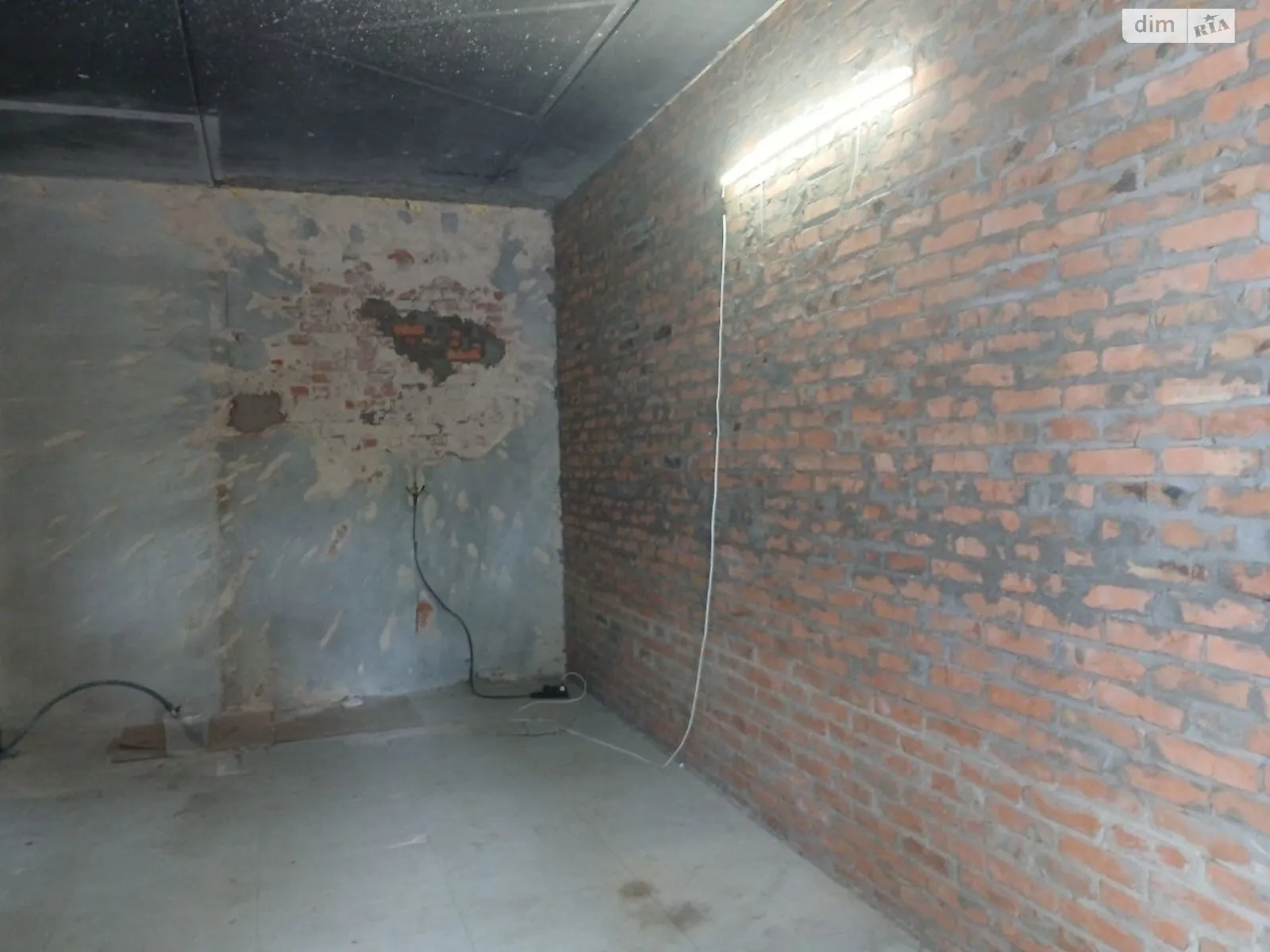 Продается помещения свободного назначения 20.9 кв. м в 6-этажном здании, цена: 22000 $ - фото 1