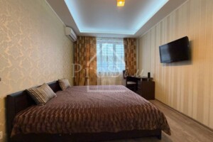 Продажа квартиры, Киев, р‑н. Саперная Слободка, ст.м. Демиевская, Феодосийская улица, дом 1А