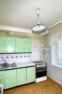 Продажа квартиры, Киев, р‑н. Лесной Массив, ст.м. Черниговская, Братиславская улица, дом 38