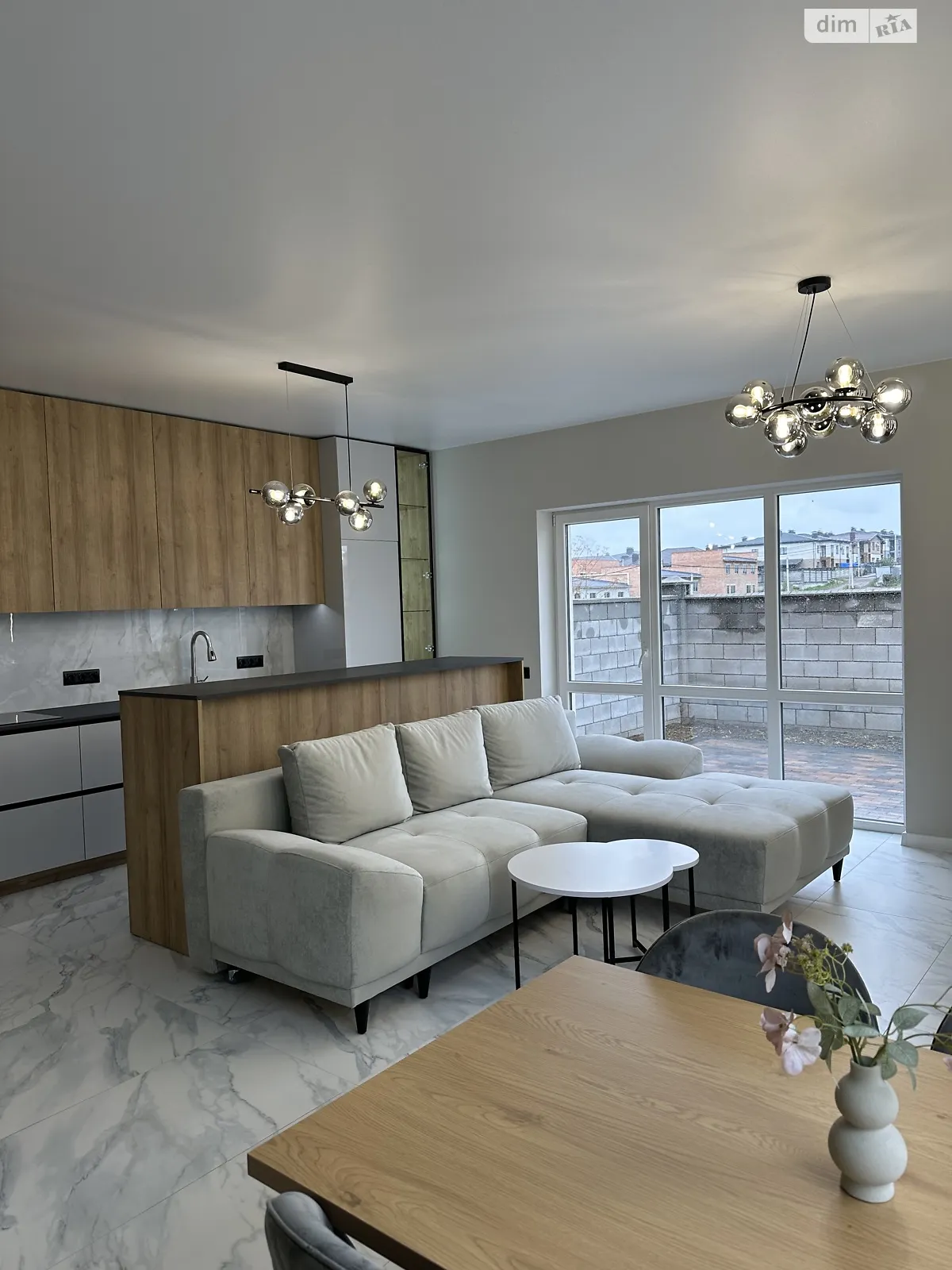 мас. Липовый Авторынок Ровно, цена: 144000 $ - фото 1