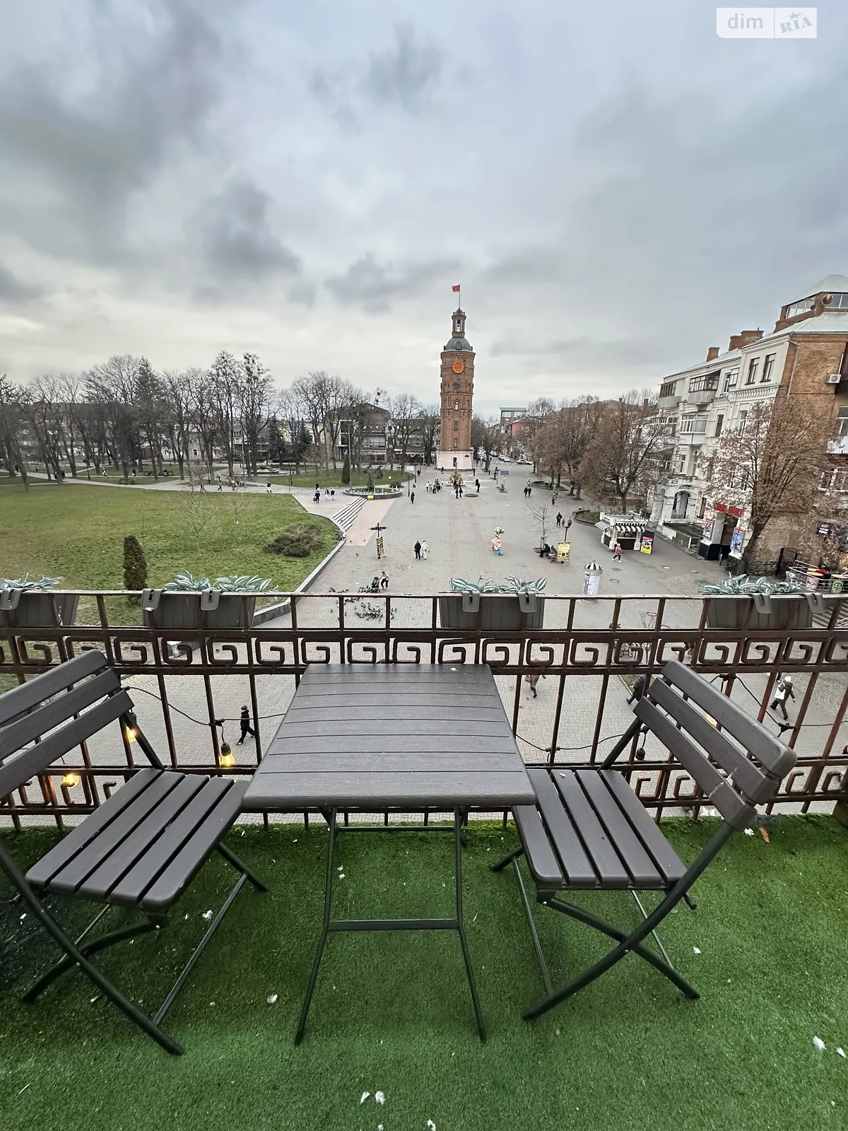 Сдается в аренду офис 35 кв. м в бизнес-центре, цена: 500 € - фото 1