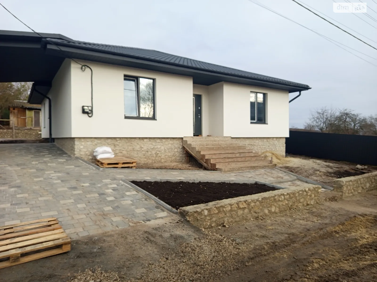 Продається одноповерховий будинок 135 кв. м з балконом, цена: 85000 $ - фото 1