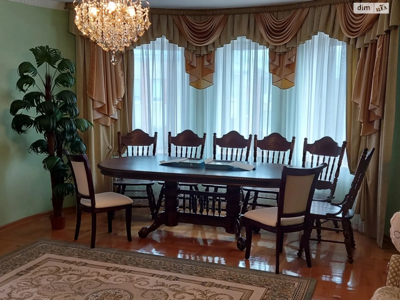 4-комнатная квартира 150 кв. м в Тернополе, ул. Карпенко, 28 - фото 1