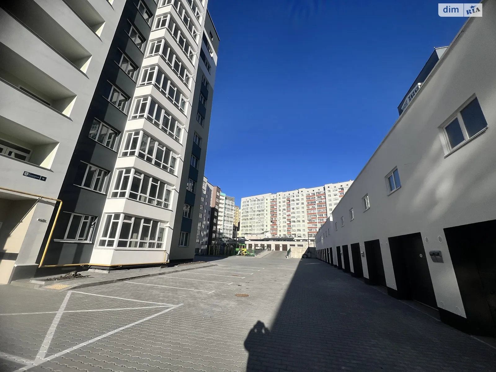 Сдается в аренду отдельно стоящий гараж под легковое авто на 23 кв. м, цена: 3000 грн - фото 1